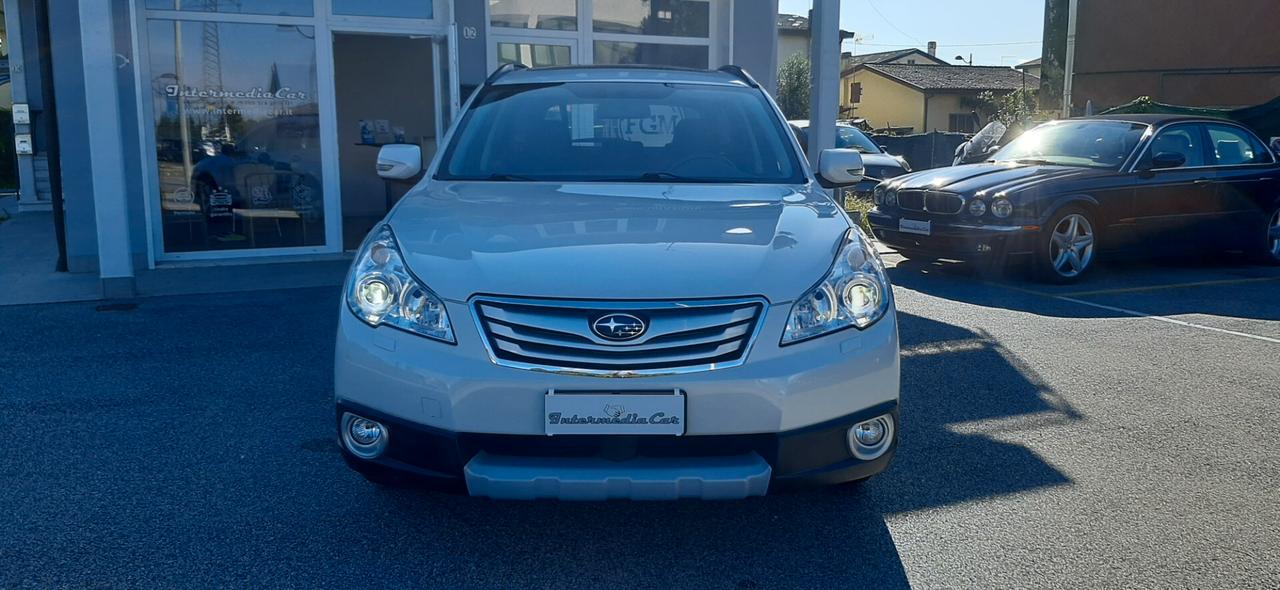 SUBARU OUTBACK 2.5i Bi-Fuel Trend