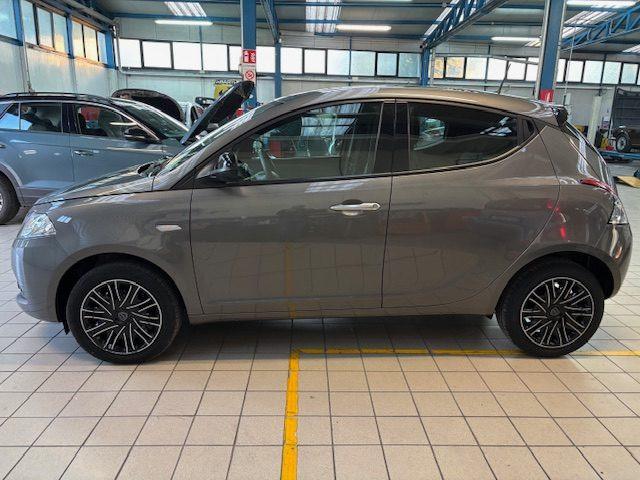 LANCIA Ypsilon 1.0 FireFly 5 porte S&S Hybrid Silver Plus