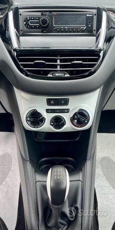 PEUGEOT 208 PureTech 68CV S&S 5 porte Like NEOPA