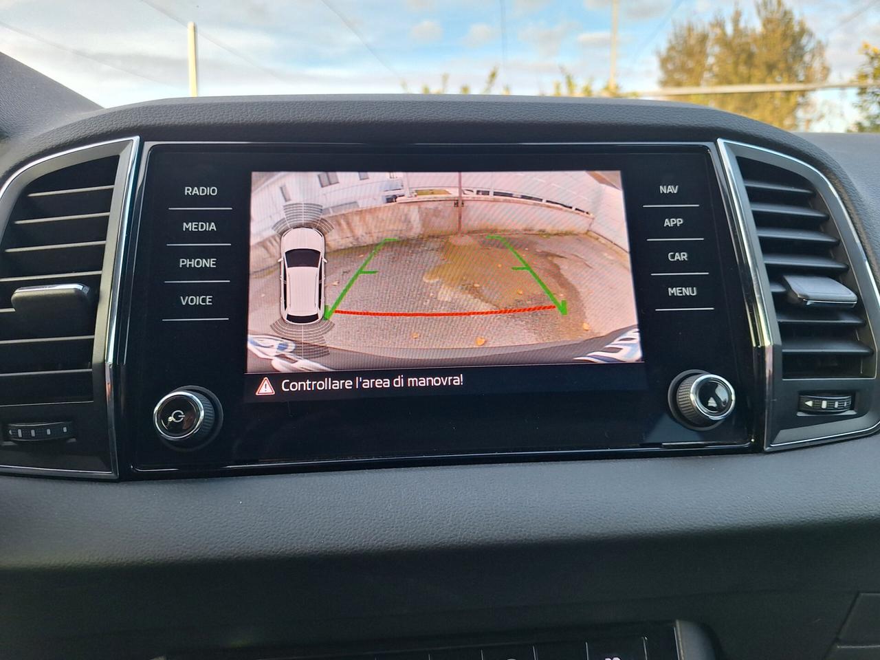 Skoda Karoq EXECUTIVE 1.6 TDI 115cv NAV+RETROCAM. - 2020