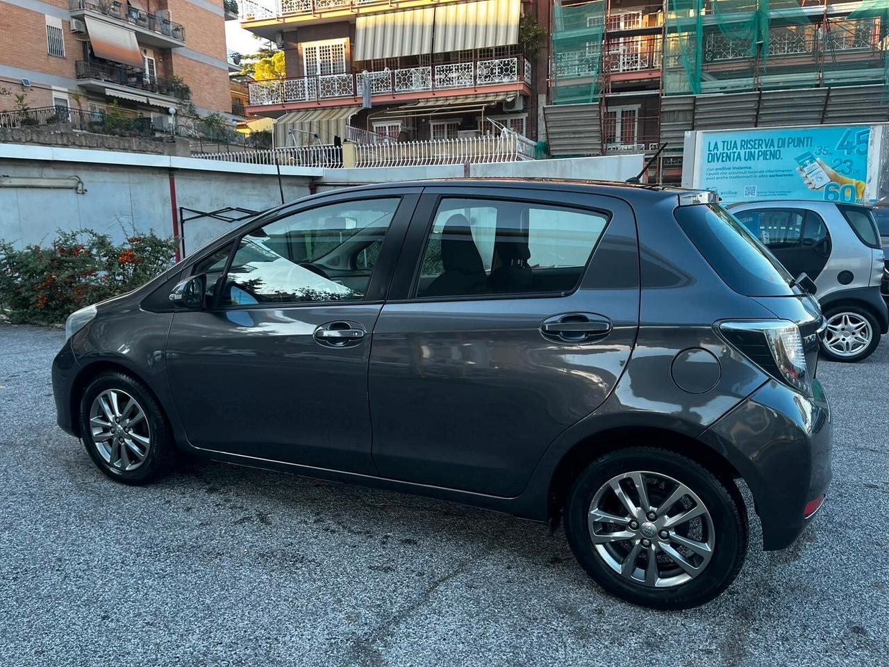 Toyota Yaris 1.0 Lounge x neopatentati