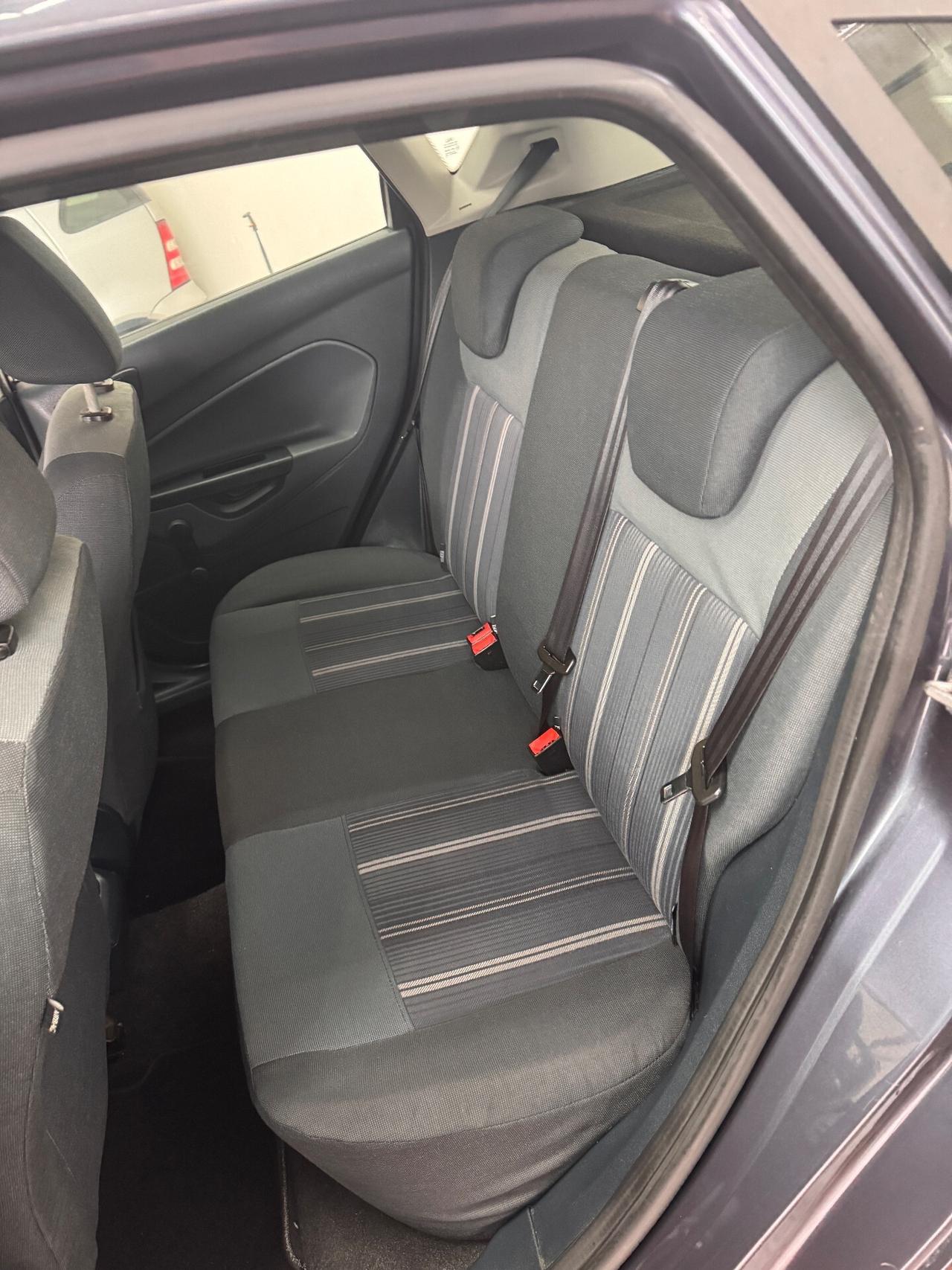 Ford Fiesta 1.4 5 porte Bz.- GPL Titanium