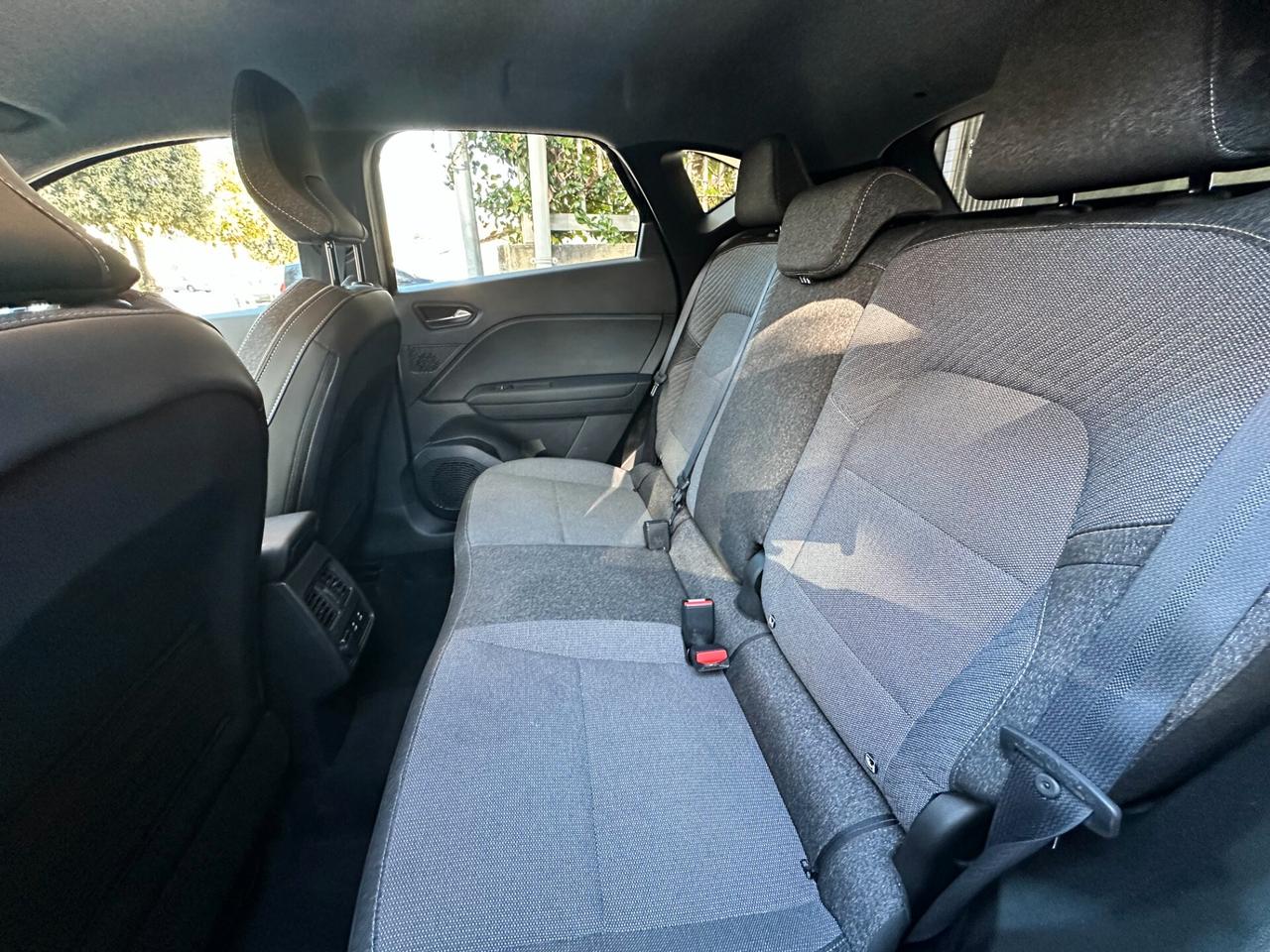 Renault Captur 1.0 TCe – Techno – 03/2025 – 17.500 km – Promo 18.900 €