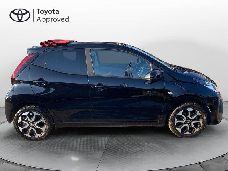 Toyota Aygo Connect 1.0 VVT-i 72 CV 5 porte x-wave