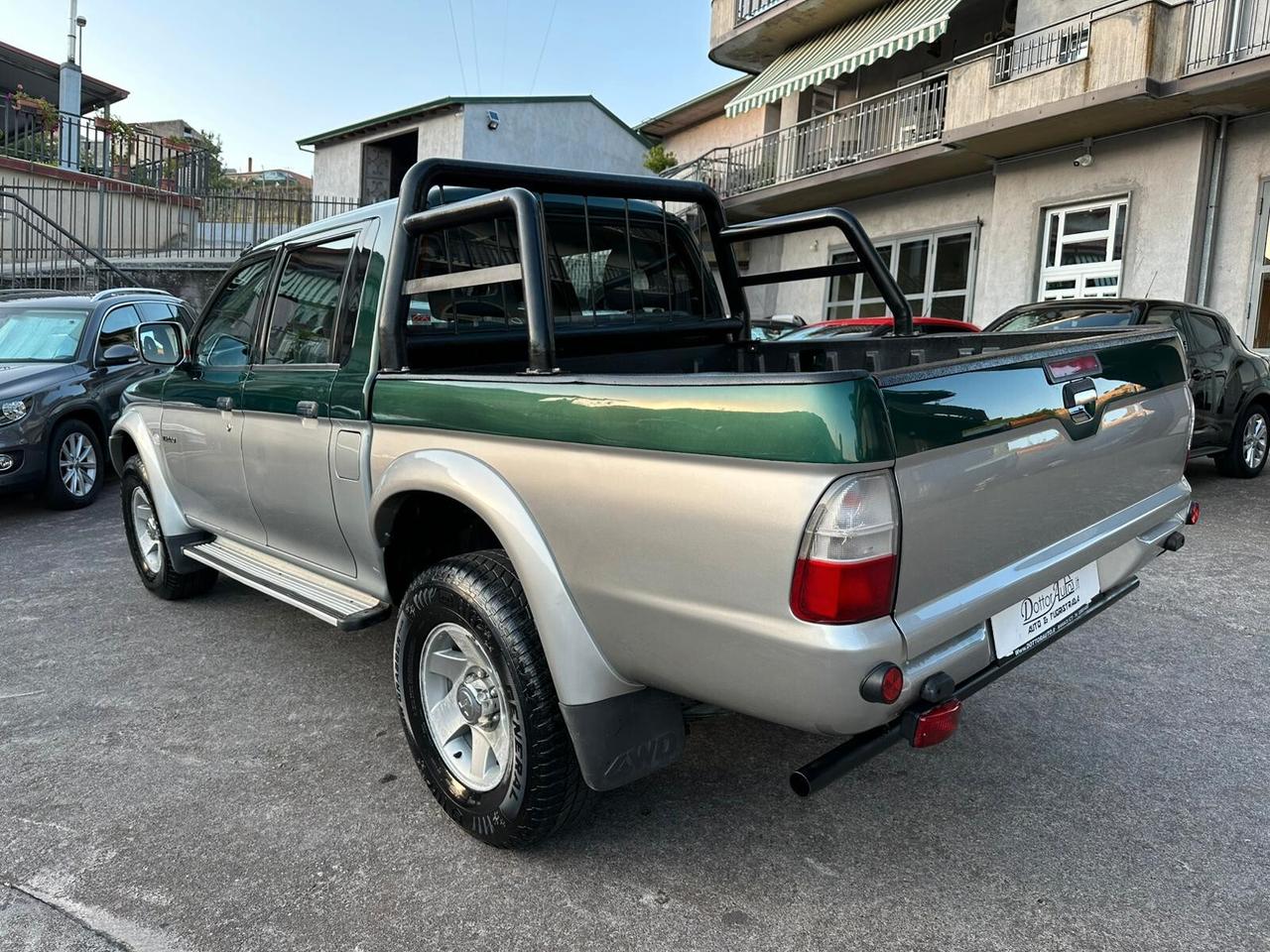 Mitsubishi L200 2.5 TDI 4WD Club Cab Pick-up GLS