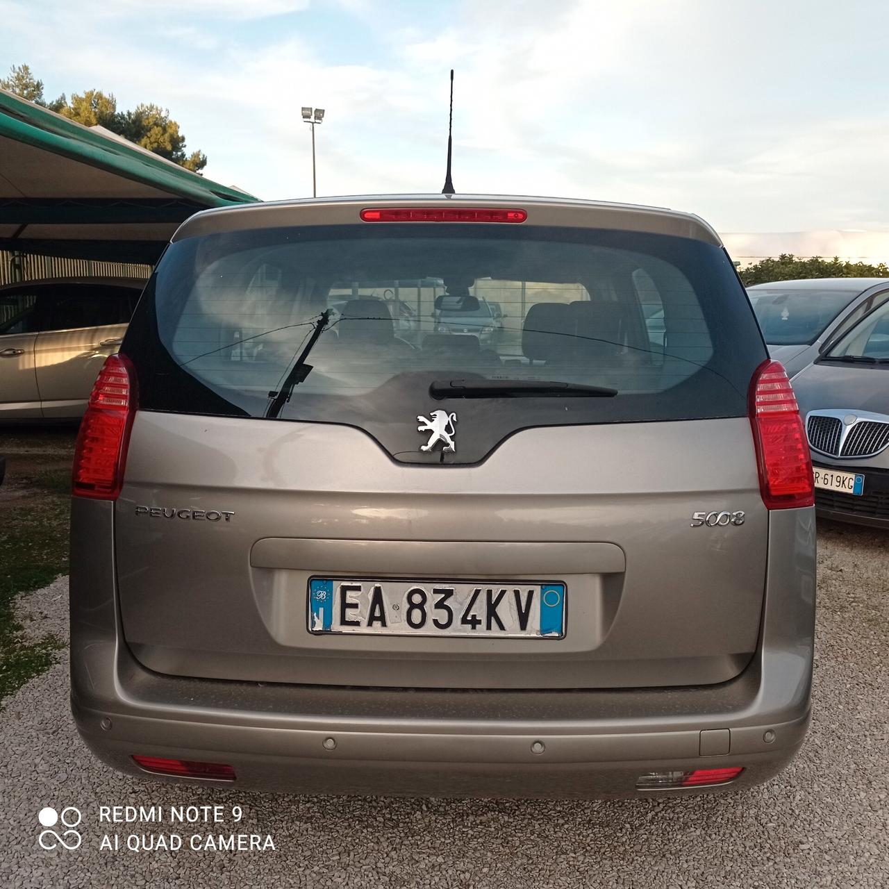 Peugeot 5008 1.6 HDi 112CV Business