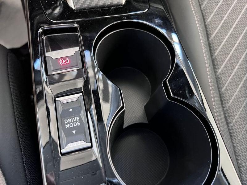 Peugeot 208 Allure Hybrid 110 e-DCS6 auto