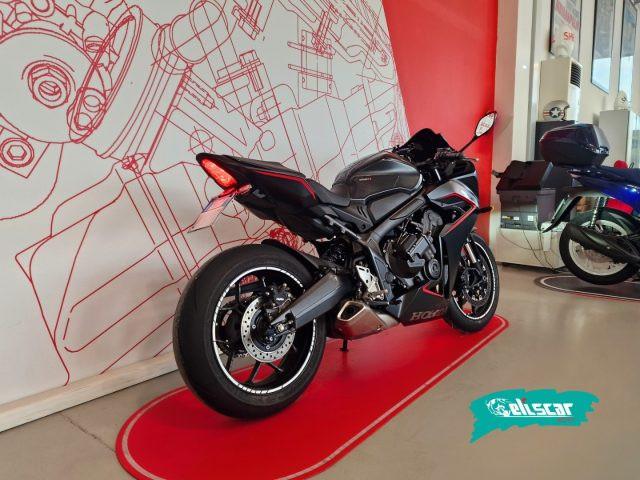 HONDA CBR 650 CBR 650 R E-CLUTCH 2025