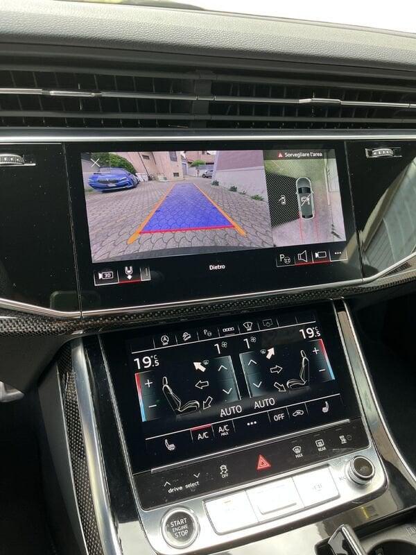 Audi Q8 55 TFSI quattro tiptronic Sport