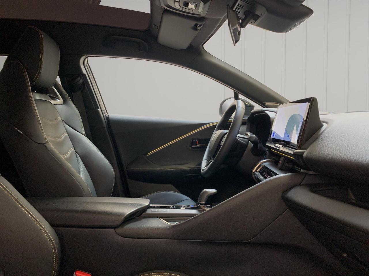 Toyota C-HR 2.0 phev Lounge Premiere fwd e-cvt