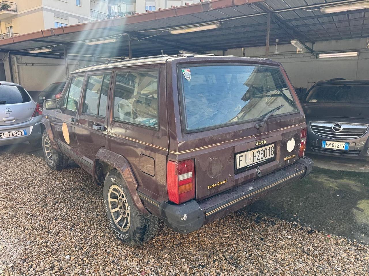 JEEP Cherokee 2.1 turbodiesel 5 porte Chief