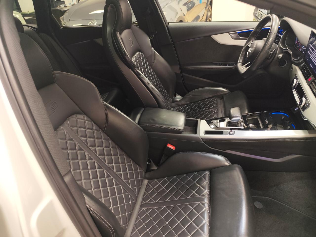 Audi A4 Avant 40 TDI S tronic