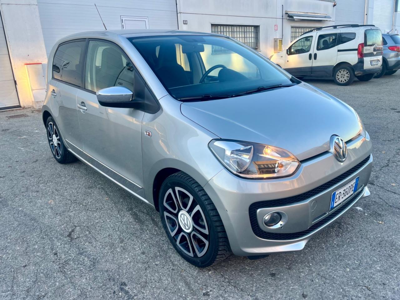 VW Up 1.0benz 2013 153.000km cambio automatico perfetta