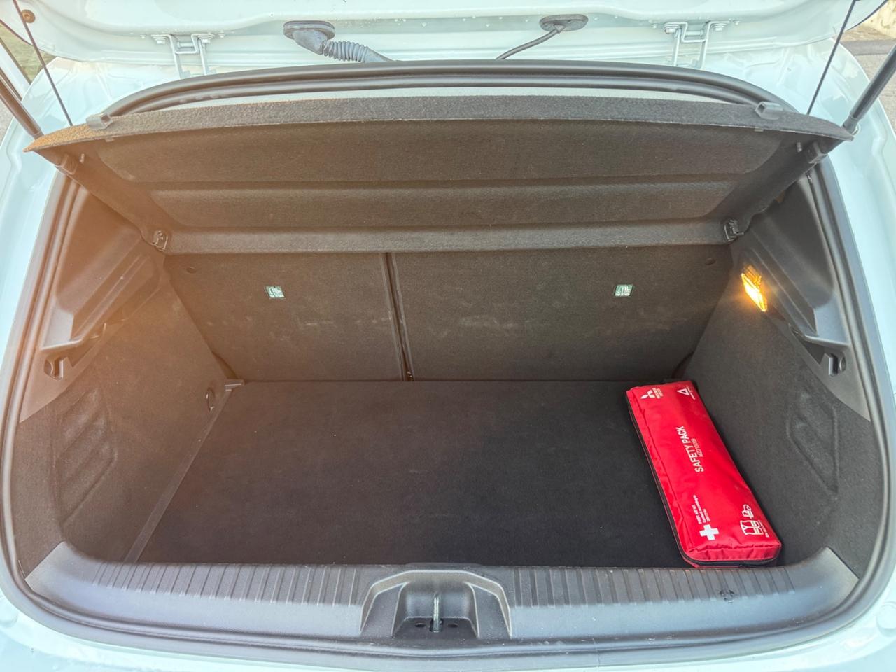 Mitsubishi Colt 1.0L turbo 90 CV Invite