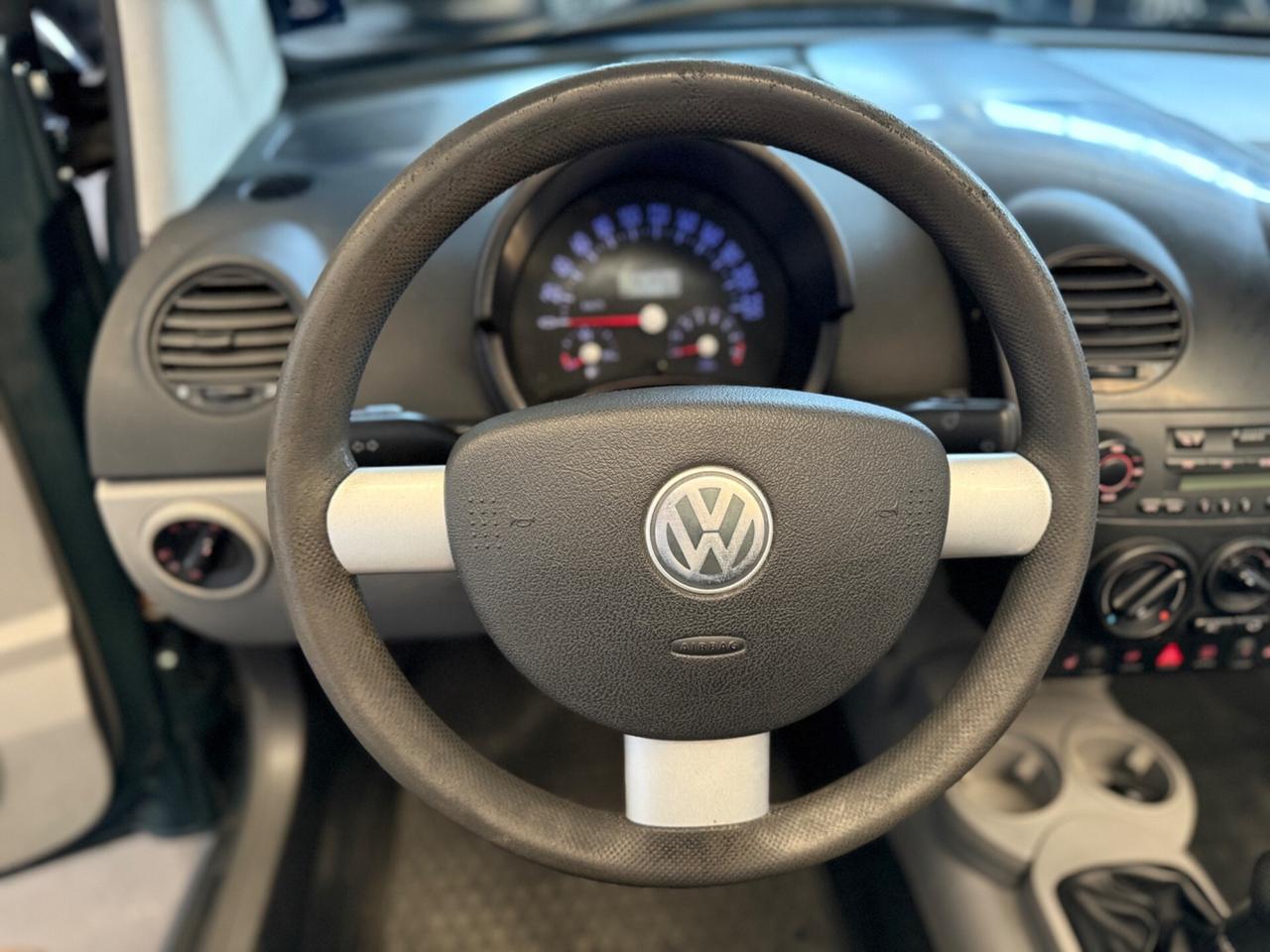 Volkswagen New Beetle 1.6 Cabrio
