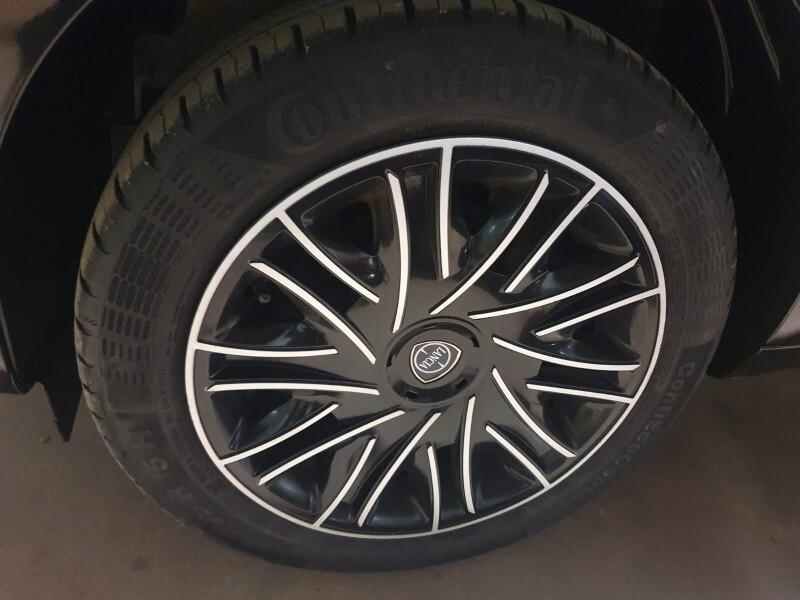 Lancia Ypsilon 1.2 69 CV 5 porte S&S Elefantino Blu