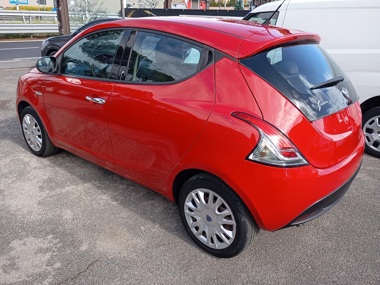 Lancia Ypsilon 5P 0.9 TwinAir 85CV Gold Aut.