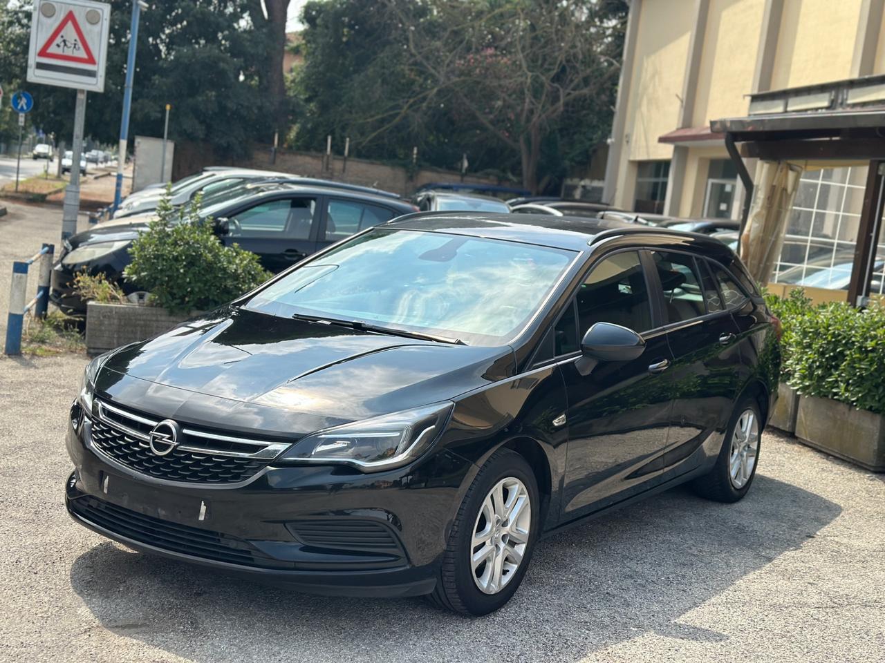 Opel Astra 1.6 CDTi 136CV aut. Sports Tourer Business