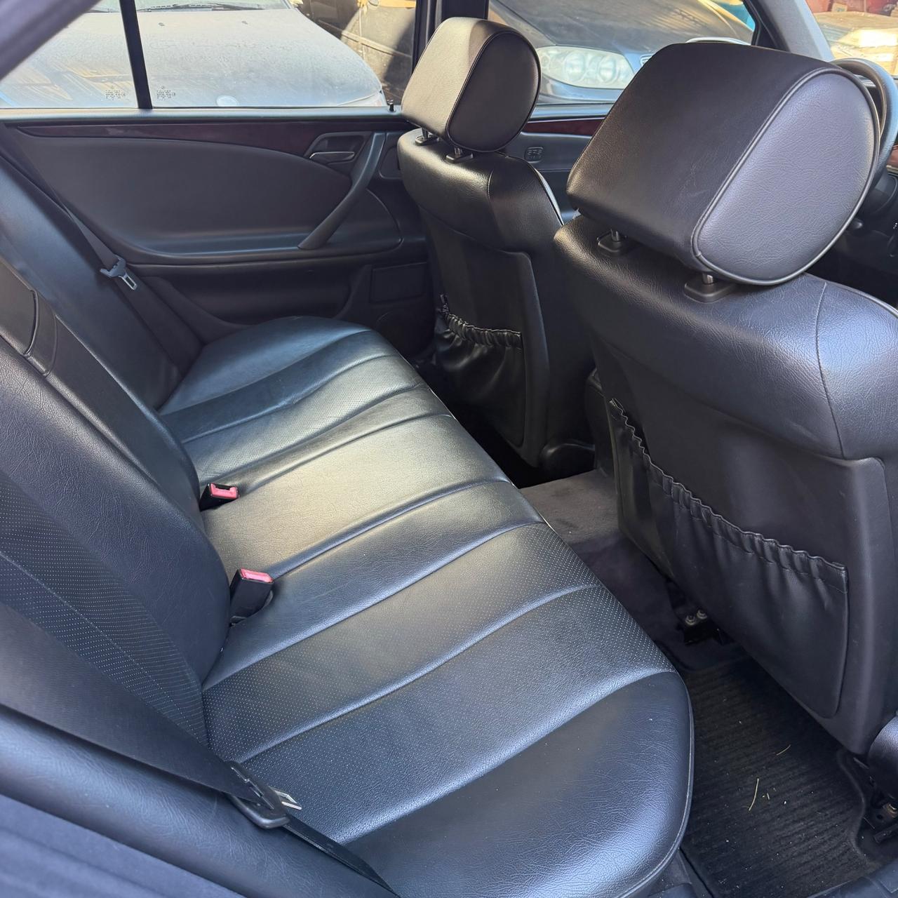 Mercedes-benz E 270 CDI cat Classic