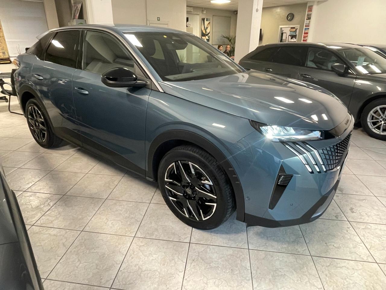 Peugeot 3008 Hybrid 145 e-DCS6 Allure PREZZO REALE