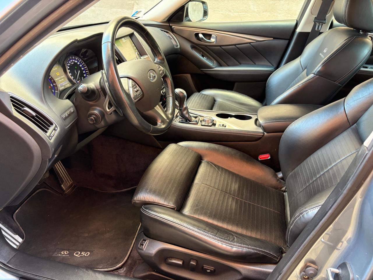 Infiniti Q50 S Hybrid 364CV 2013