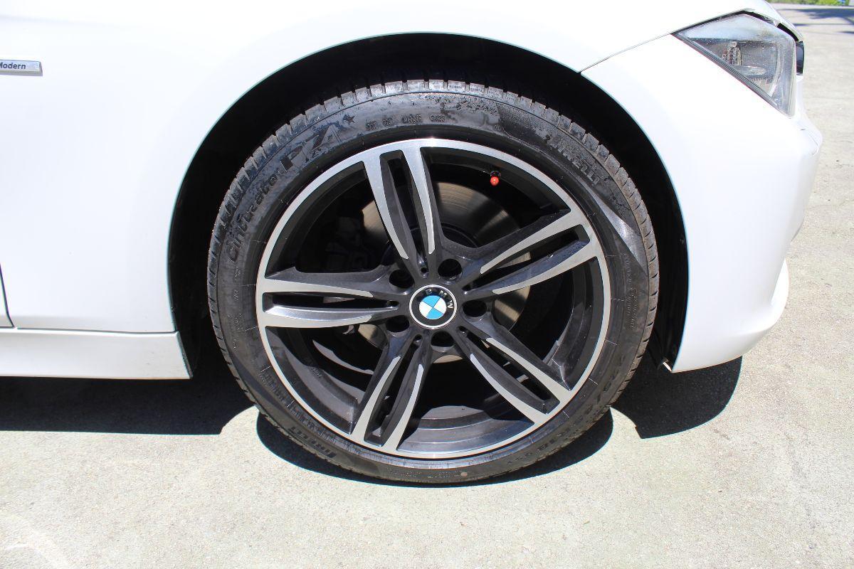 BMW - Serie 3 Touring - 320d Modern