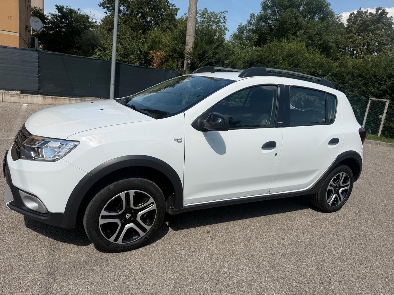 Dacia Sandero Stepway 0.9 tce Gpl - NAV. - NEOP. - 12 MESI DI GARANZIA -