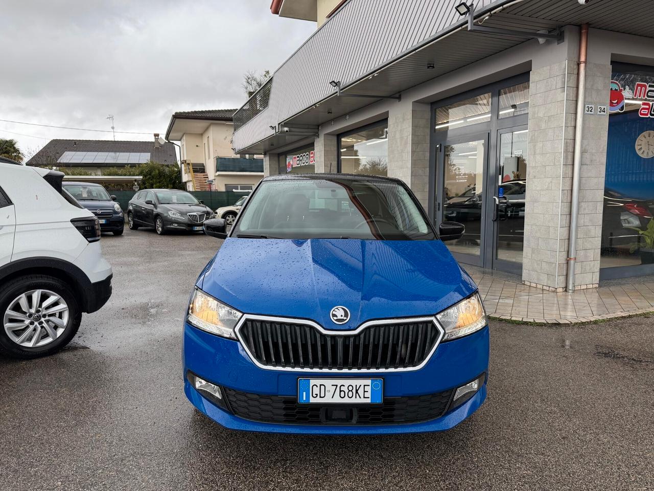 Skoda Fabia 1.0 benzina Neopatentati
