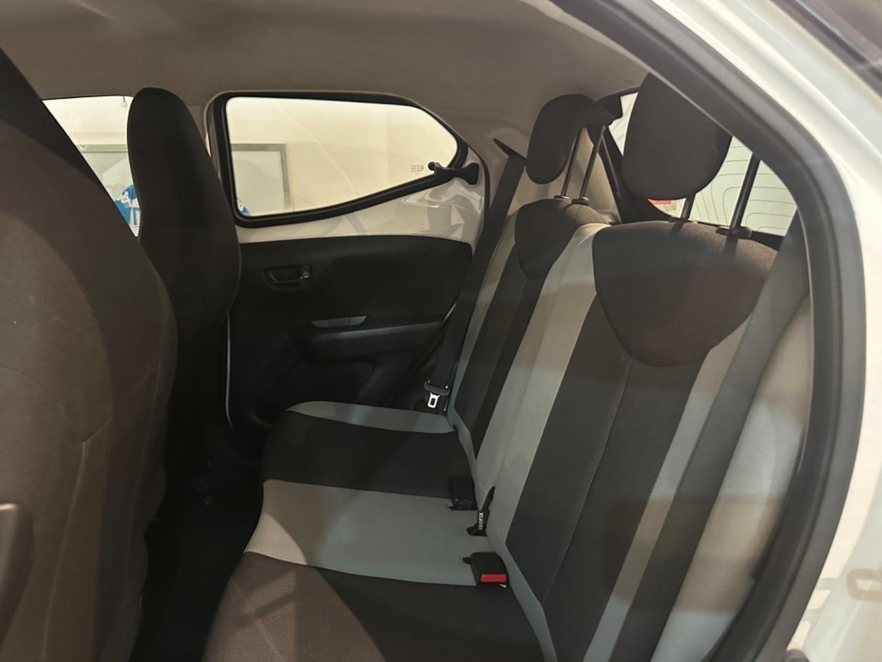 Toyota Aygo 1.0 VVT-i 69 CV 5 porte x-clusiv GARANZIA