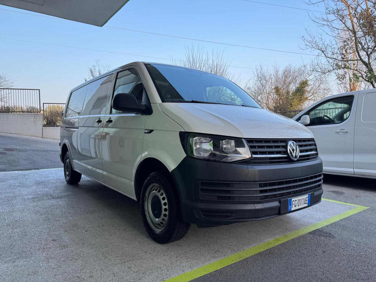 Volkswagen Transporter 2.0 TDI L2 GARANZIA 24 MESI