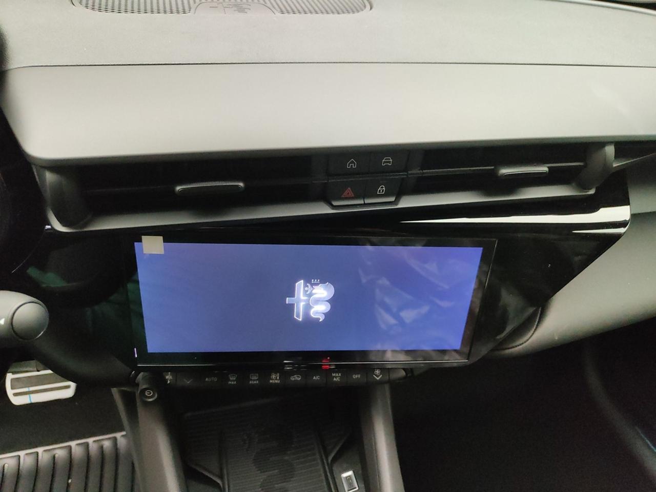 ALFA ROMEO Junior 1.2 HYBRID 145CV Q4