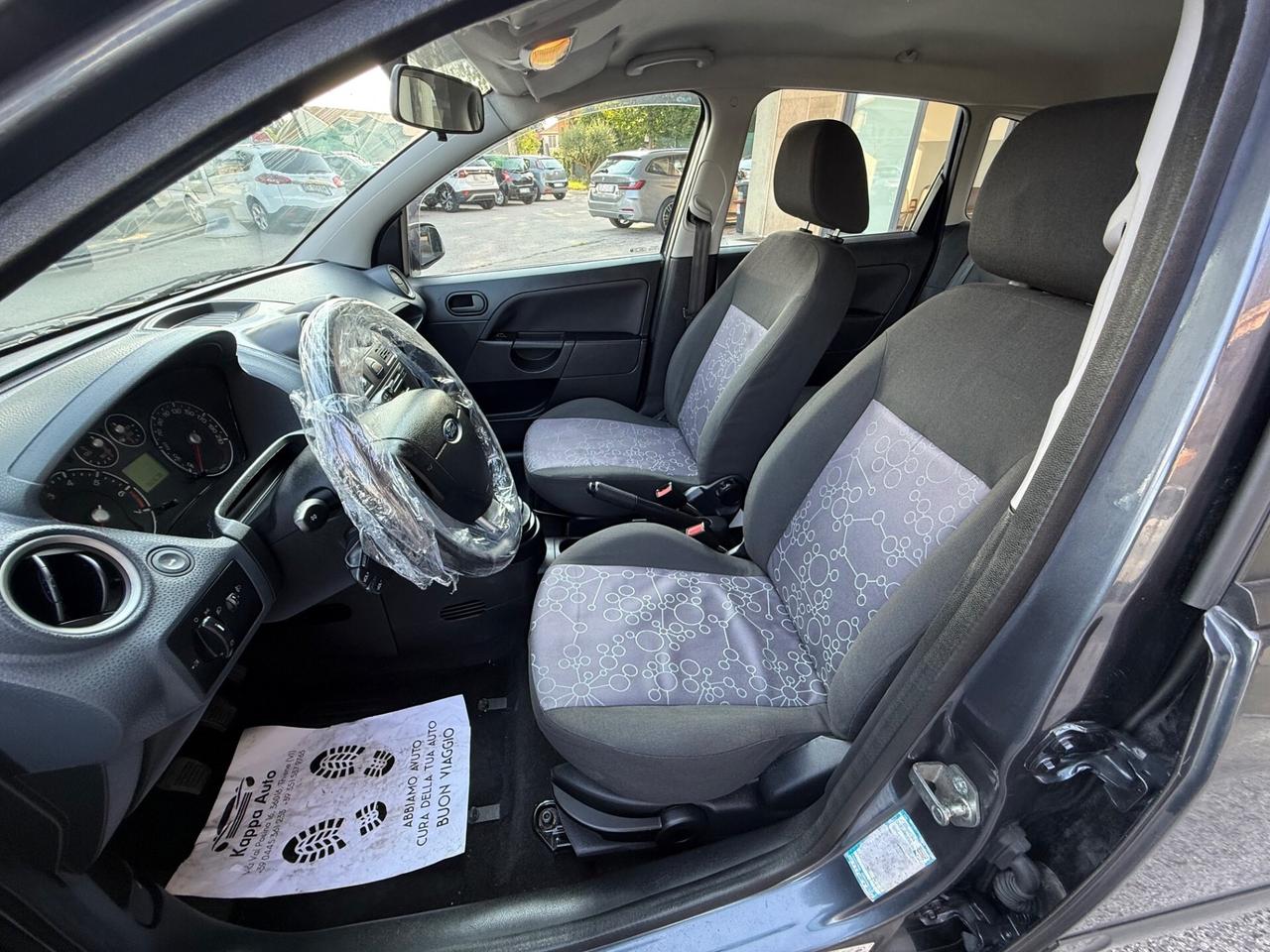 Ford Fiesta 1.2 Benzina 75 Cv - Neopatentati