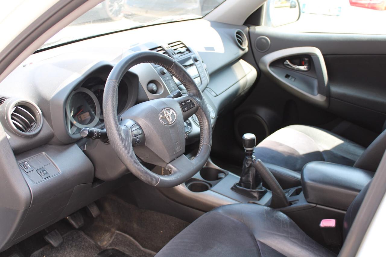 Toyota RAV 4 RAV4 2.2 D-4D 150 CV DPF Luxury