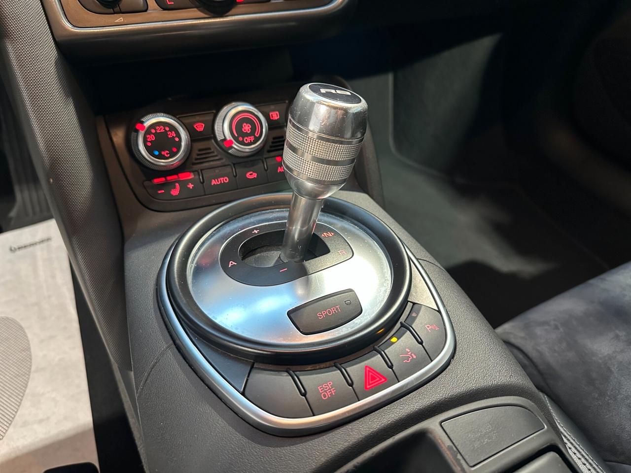 Audi R8 4.2 V8 FSI quattro R tronic - tagliandi STUPENDA!!