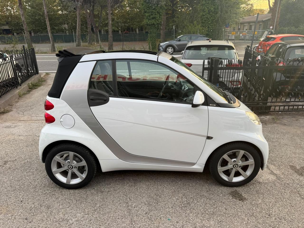 Smart ForTwo 1000 52 kW MHD cabrio passion