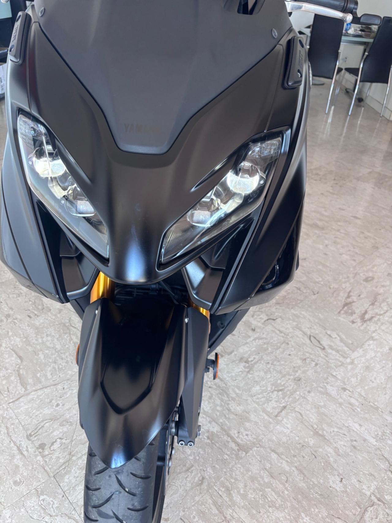Yamaha T Max 560