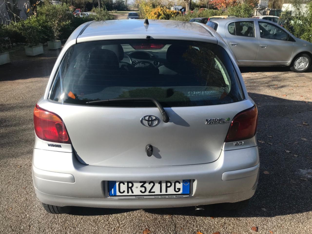 Toyota Yaris 1.0i 16V cat 5 porte Sol Unico proprietario