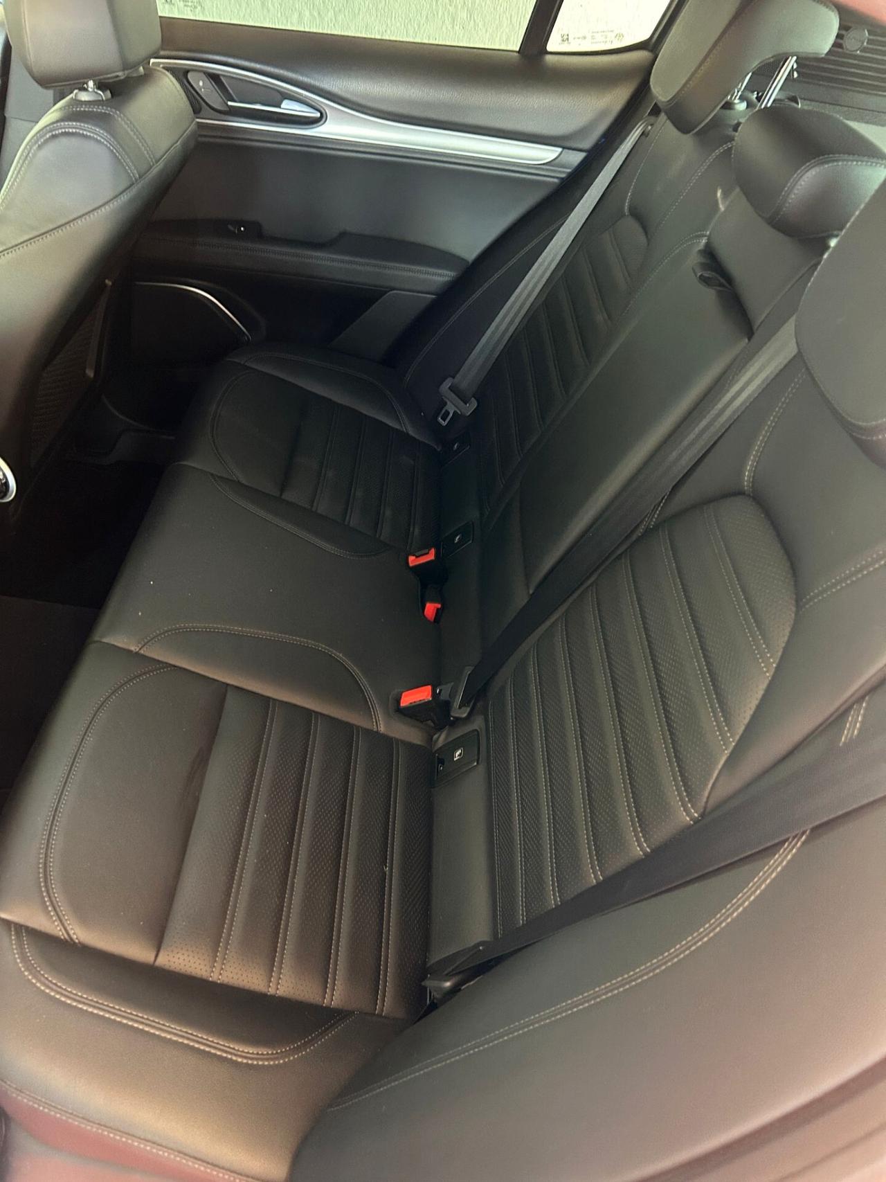 Alfa Romeo Stelvio 2.2 Turbodiesel 210 CV AT8 Q4 Veloce