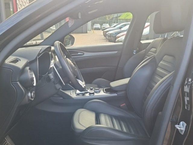 ALFA ROMEO Stelvio MY23 2000 BZ 280CV VELOCE