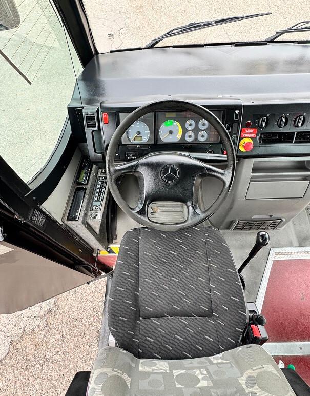 Autobus Scuole Mercedes-Benz V 818D