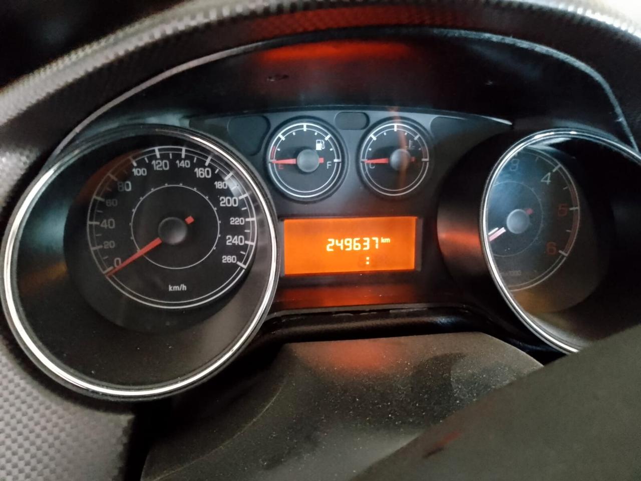 Fiat Bravo 1.6 MJT 105 CV Dynamic-DA RIFARE LA GUARNIZIONE DELLA TESTATA-NON CAMMINA