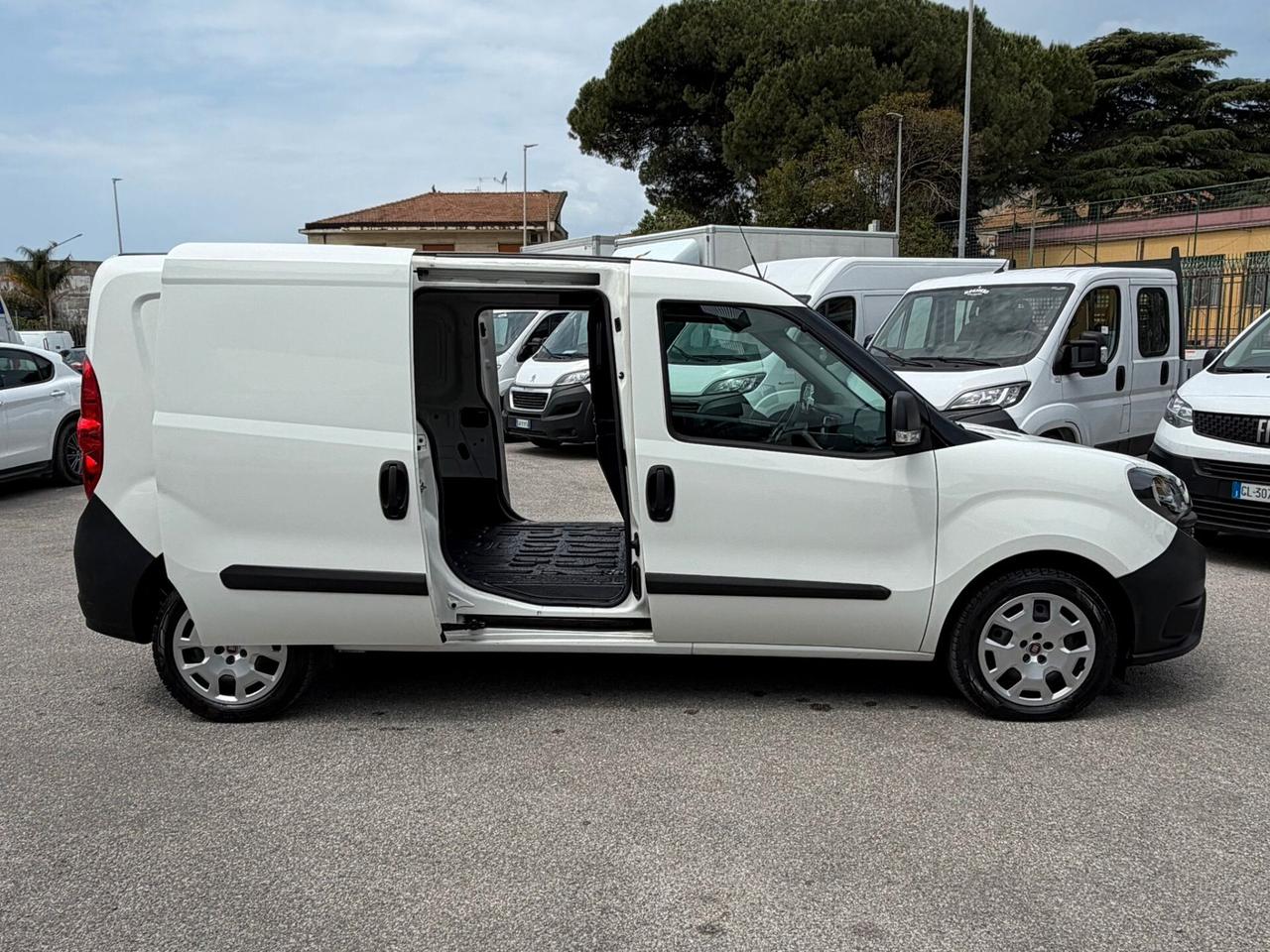 FIAT DOBLO' MAXI 1.6 DOPPIA PORTA LAT FURG