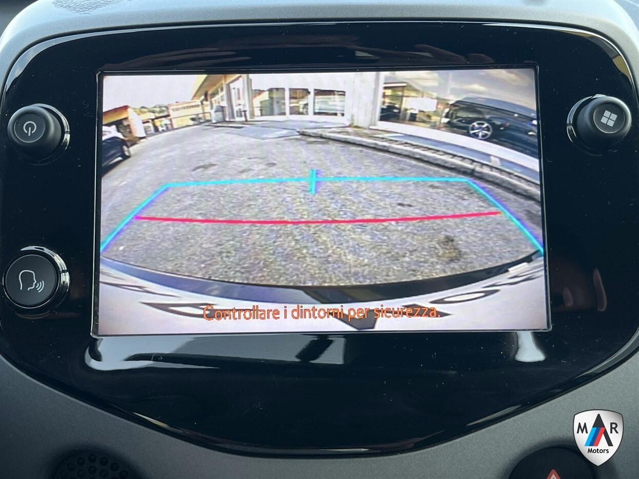 Toyota Aygo Connect 1.0 VVT-i 72 CV 5 porte x-clusiv