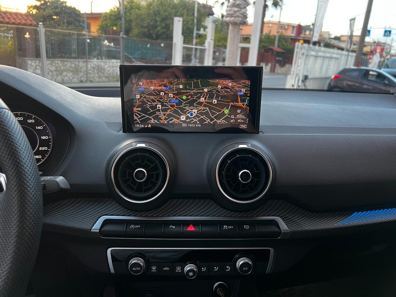 Audi Q2 30 TDI S Tronic 2XS Line -2024-TOTAL BLACK