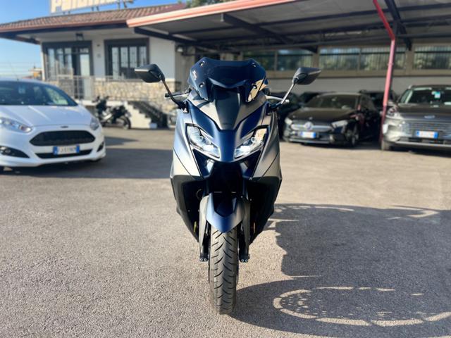 YAMAHA T-Max 560 sport con soli Mila km 0 SINISTRI