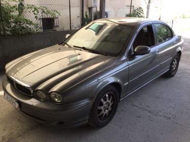 Jaguar X-TYPE 2.5 V6 195CV