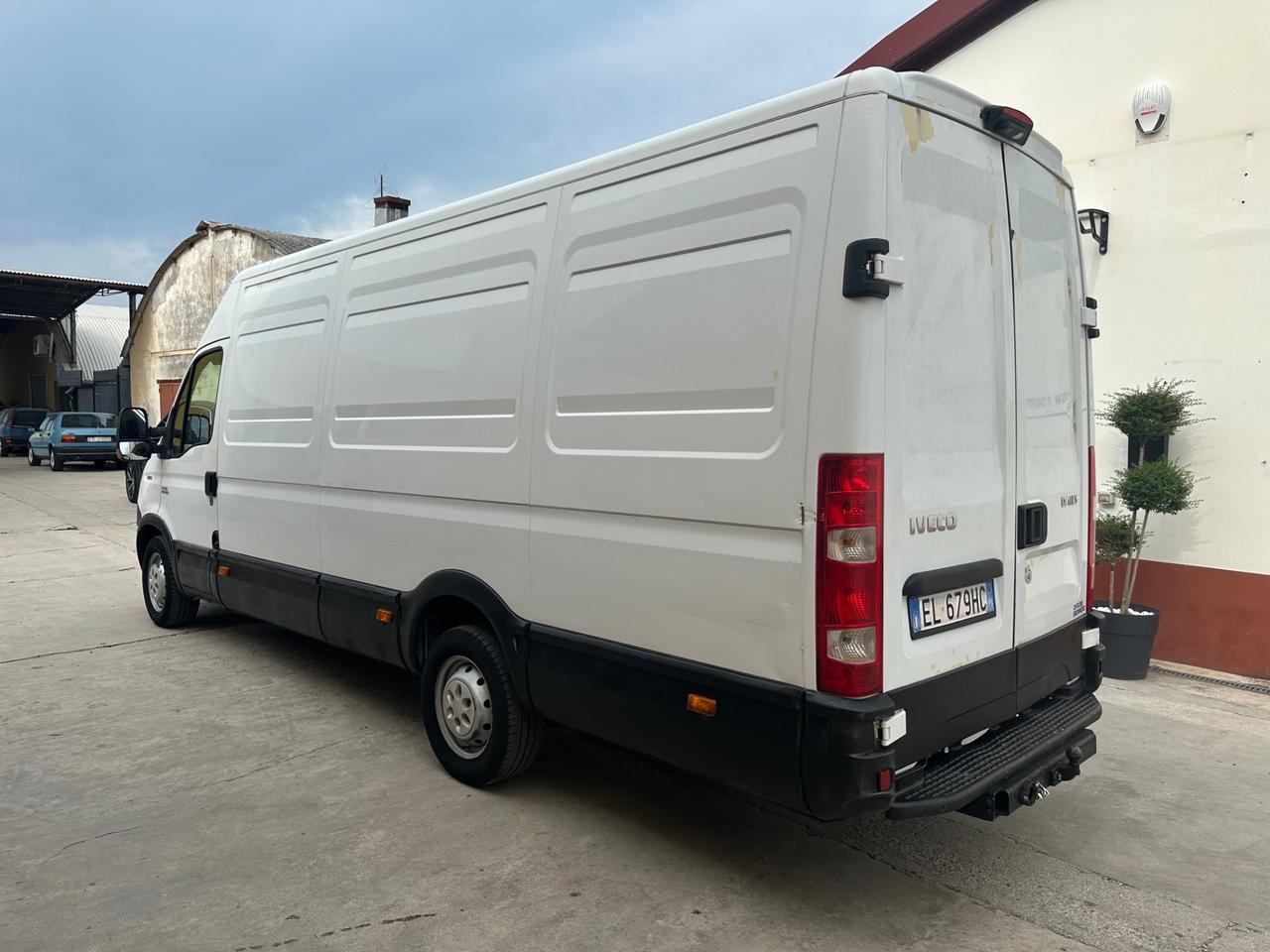 Iveco Daily 2.3d Maxi Lungo GancioT. Clima-2012