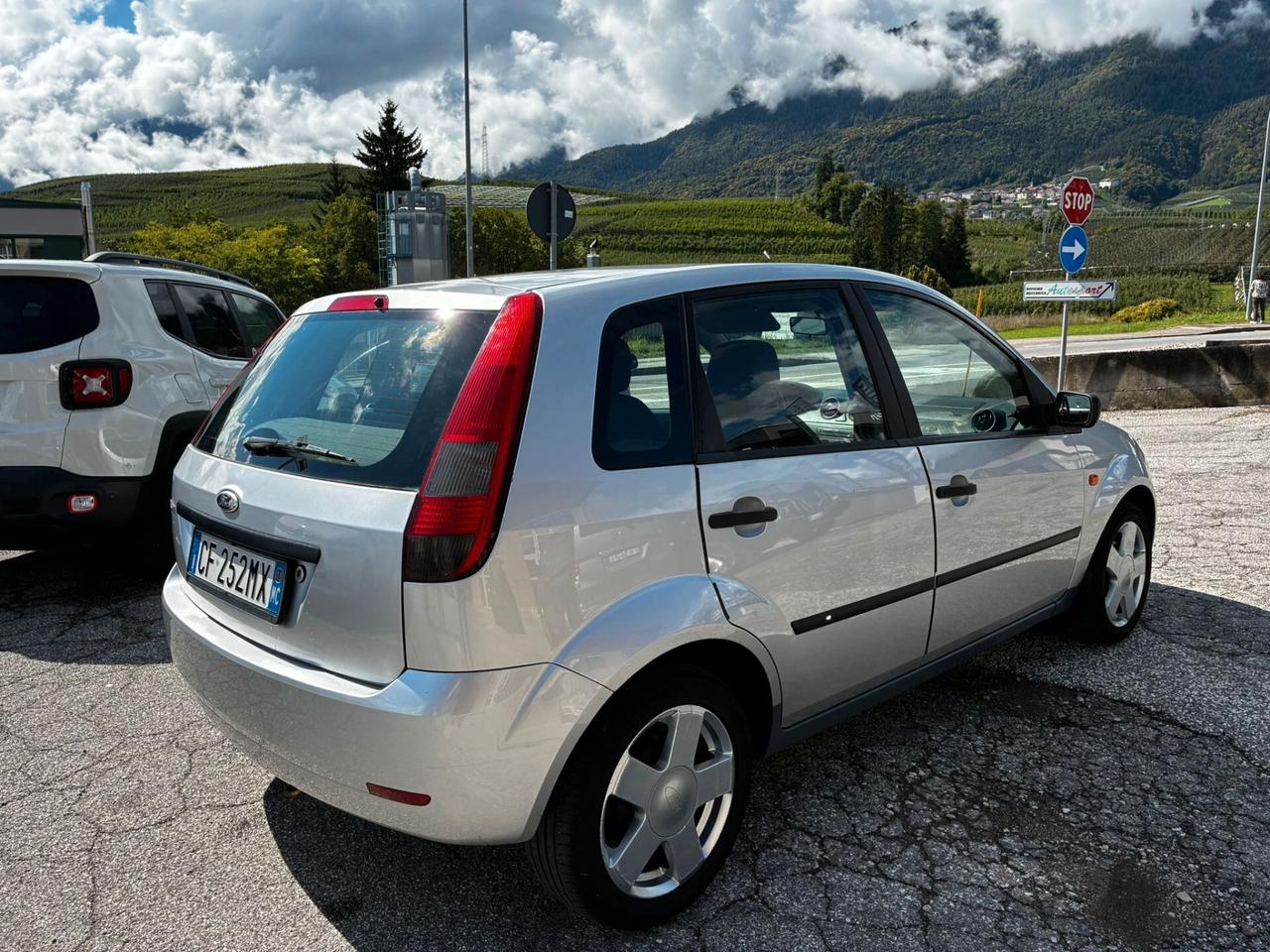 FORD FIESTA 1.2 BENZINA 75CV EURO 4 - NEOPATENTATI