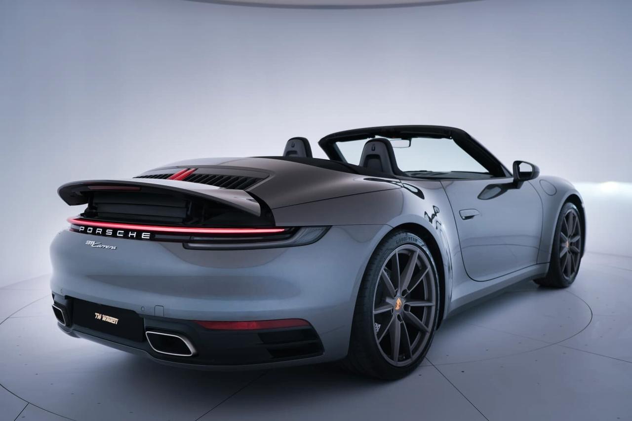 Porsche 911 Cabrio 3.0 Carrera auto
