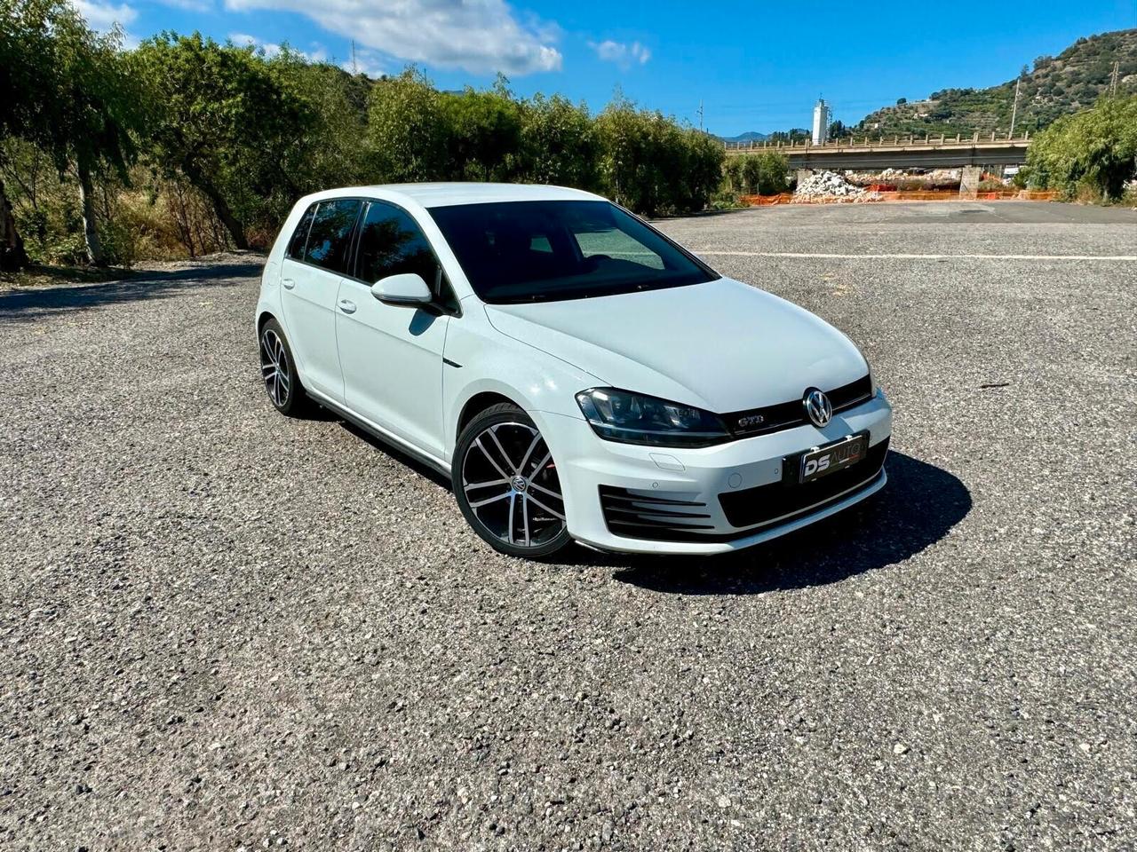 VOLKSWAGEN GOLF GTD 2.0 TDI 184 CV DSG ANNO 2016